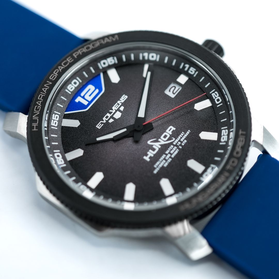 Evolvens® x HUNOR Hivatalos Űrhajós 40 mm Karóra