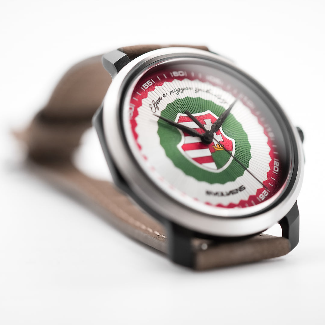Evolvens MÁRCIUS - 40 mm Egyedi Karóra