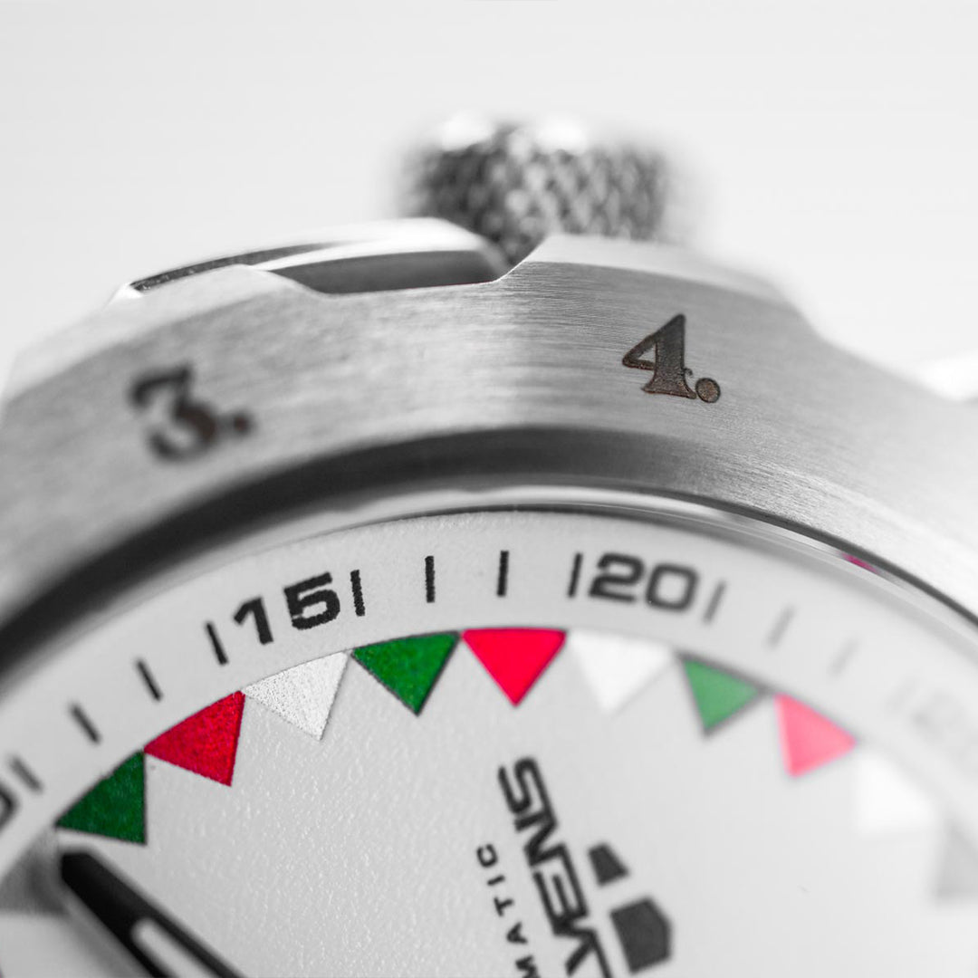 Evolvens MÁRCIUS - 44 mm Ezüst Egyedi Automata Karóra