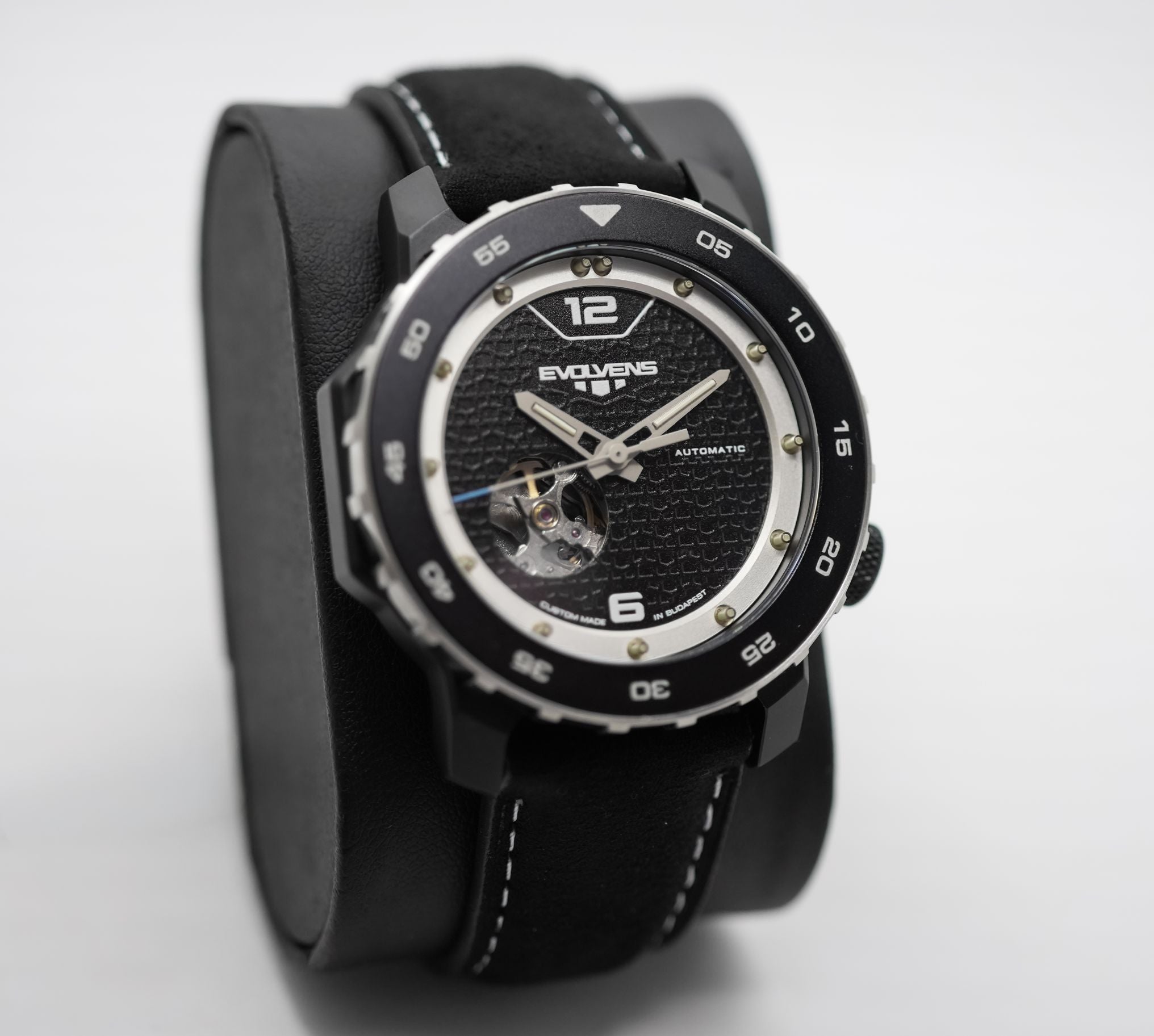 Evolvens #8877 Trícium 44 mm Automata Karóra