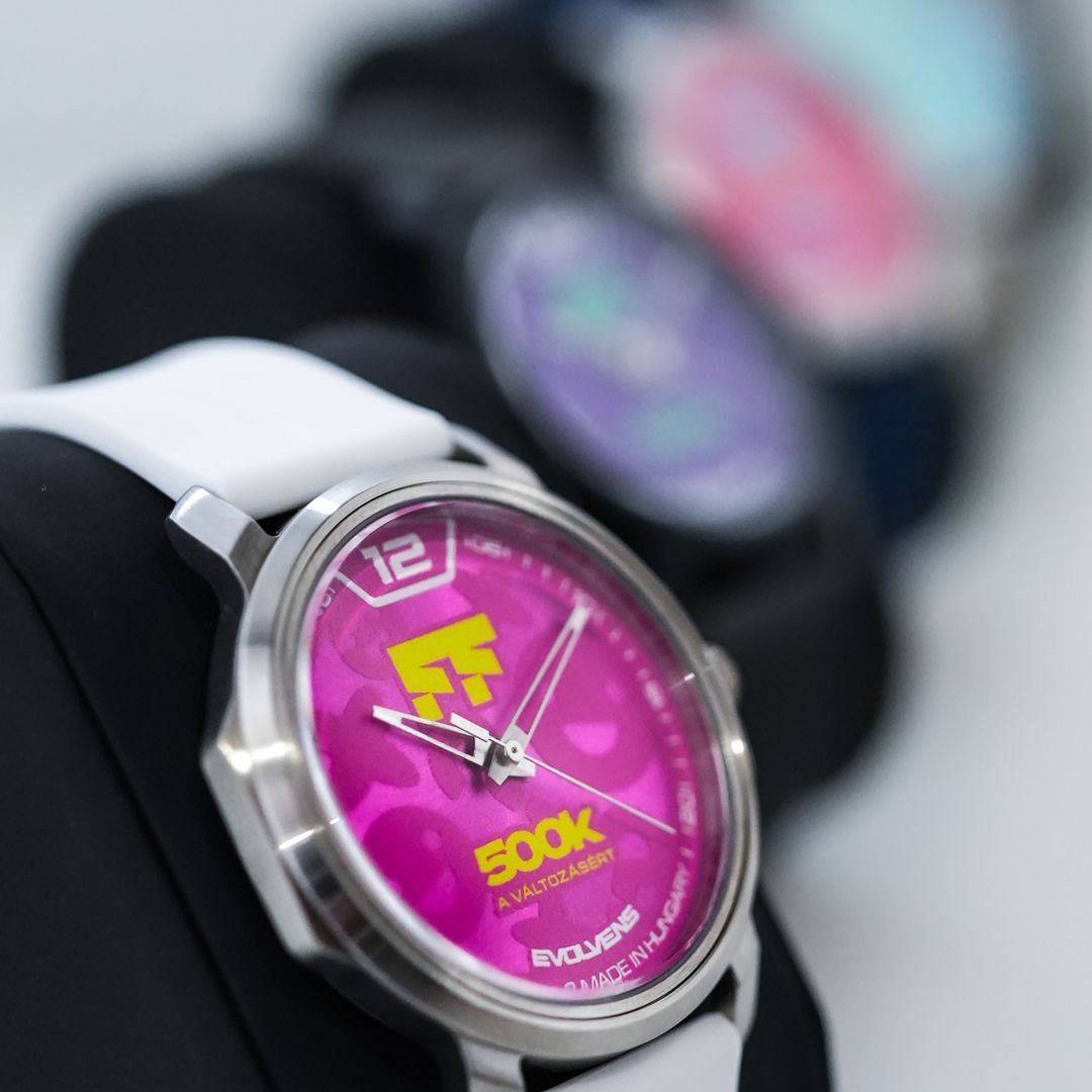 Félmillió Fiatal x Evolvens Szerkeszthető Karóra 40 mm