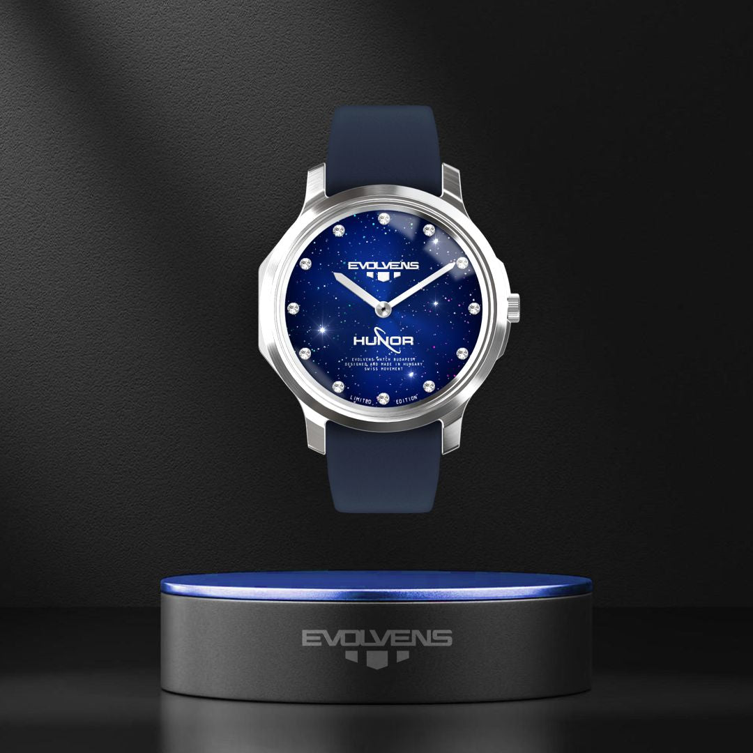 Evolvens x HUNOR Hivatalos Űrhajós 34 mm Karóra