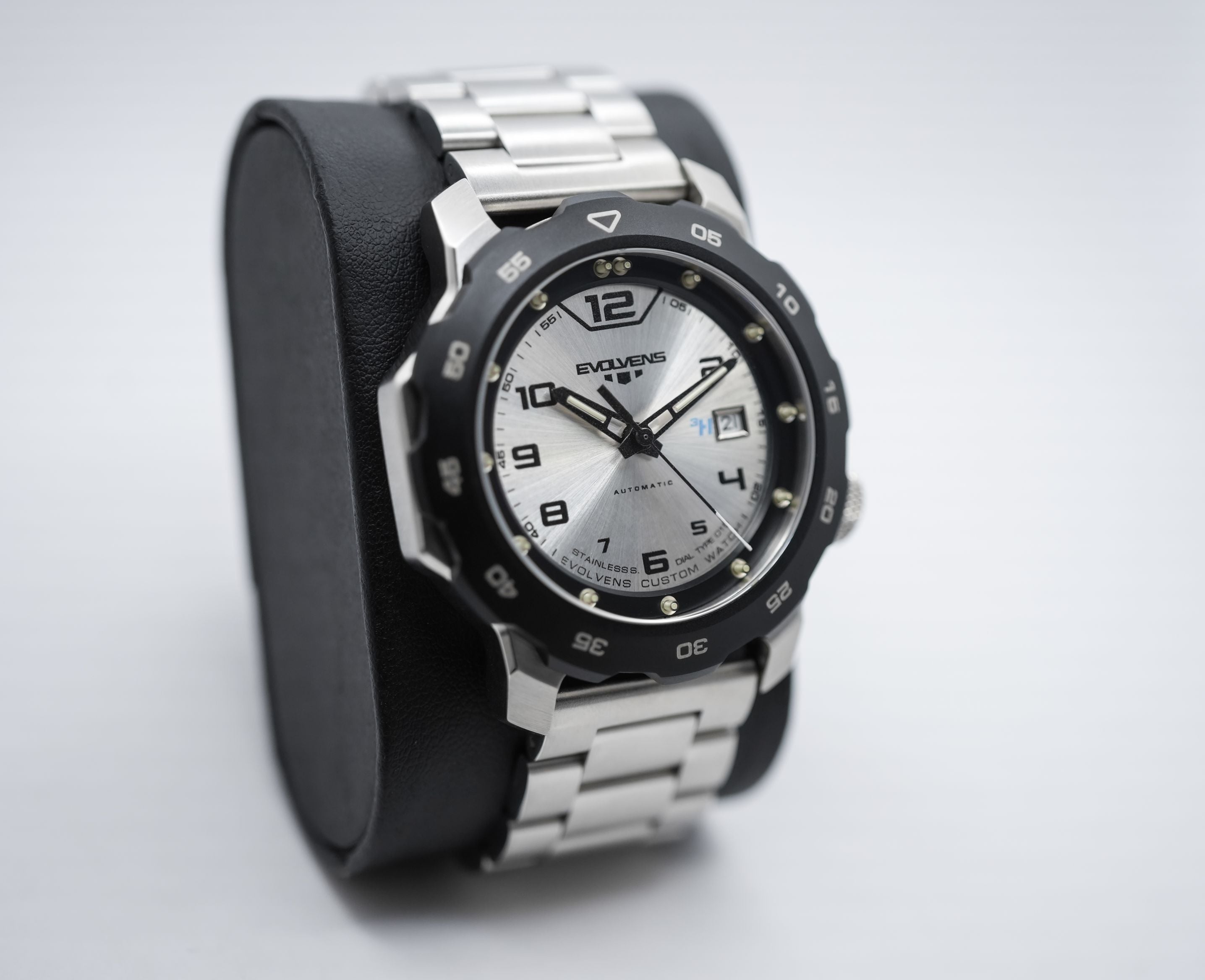 Evolvens #8886 Trícium 44 mm Automata Karóra