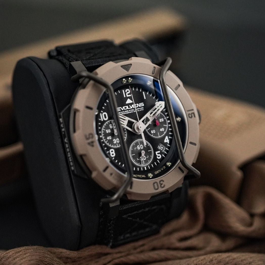 Evolvens TACTICAL - 49 mm Chronogrpah Katonai Karóra - Desert
