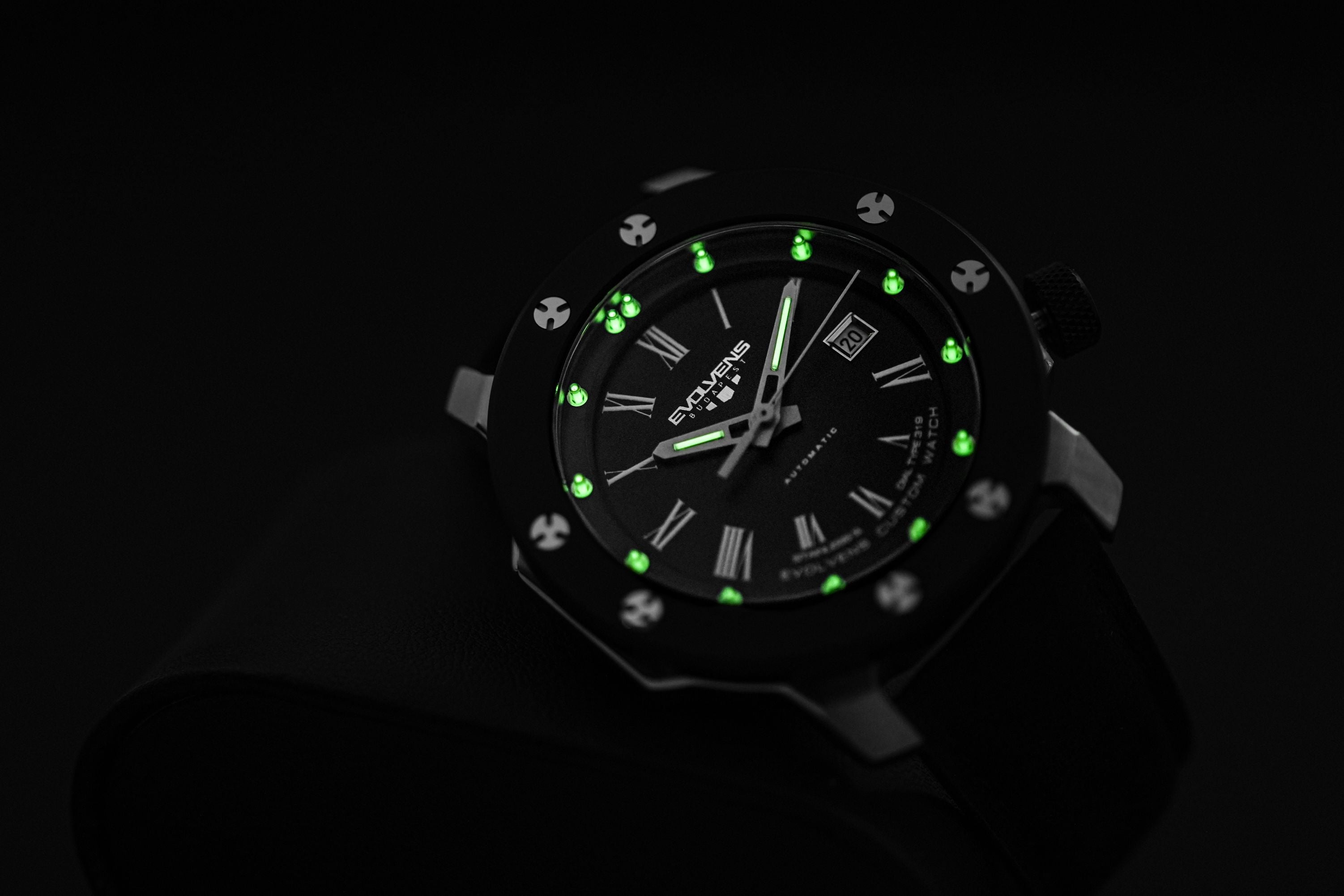 Evolvens #8865 Trícium 44 mm Automata Karóra